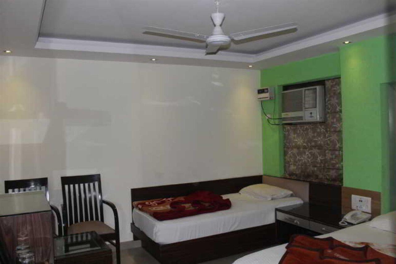 Hotel Shri Vinayak In City Centre At New Delhi Railway Station-By Rcg Hotels Εξωτερικό φωτογραφία