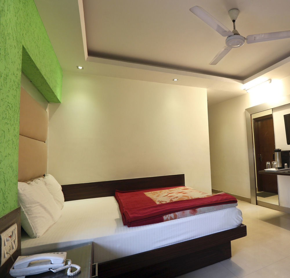 Hotel Shri Vinayak In City Centre At New Delhi Railway Station-By Rcg Hotels Εξωτερικό φωτογραφία